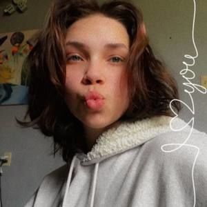 Meet your Posher, Cecilia